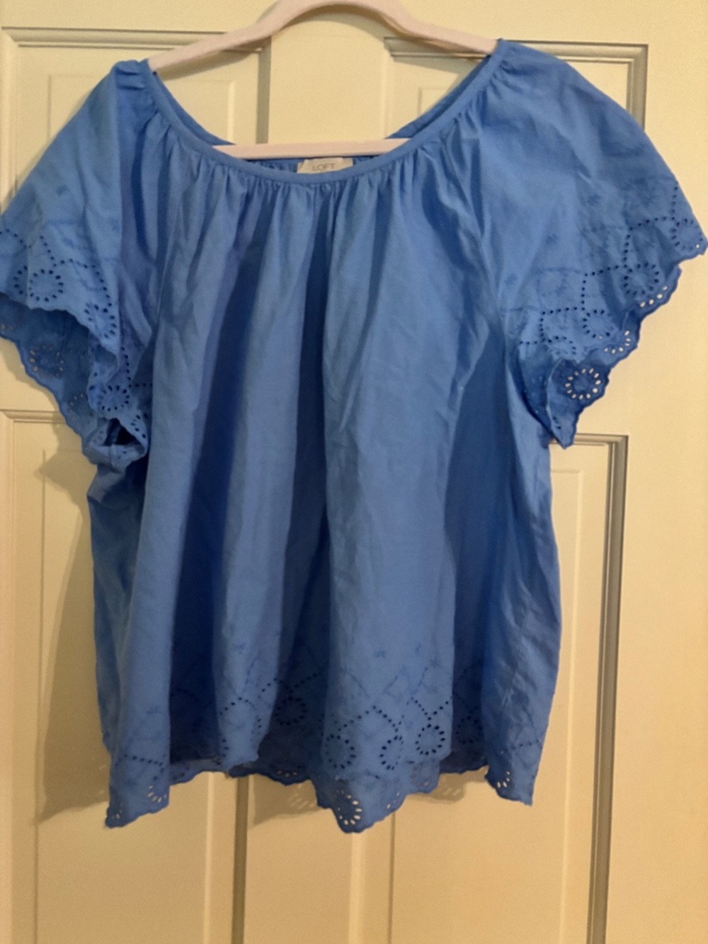 Loft Blue short sleeve with eyelet trim Size XL